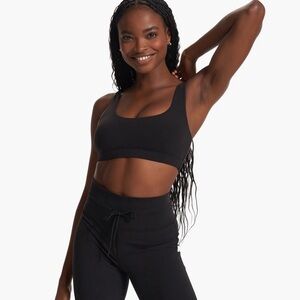 Vuori Women's BreatheInterlock™ Daily Bra Size Small